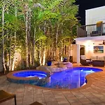 95 Columbus Blvd Siesta Key
