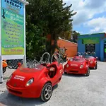 Siesta Cool: Only Minutes Walk To Siesta Beach!