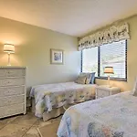 Siesta Key Condo Resort Amenities, Walk To Beach!