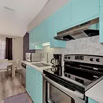 Jellyfish-Flamingo House, Amazing Location On Beach & Walk To Village