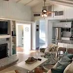 One-Of-A-Kindbeach, Village, Dock & Private Pool!