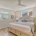 Silver Shore - 657B