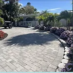 Pool/Waterfront Home 5 Min Walk To Siesta Key Village And Beach