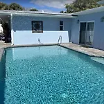 Pool/Waterfront Home 5 Min Walk To Siesta Key Village And Beach