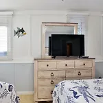 Beachside Home With Pool And Beach Access