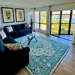 Luxury Waterfront Views - Heated Pool - 1400Sf Duplex - Minutes To The Beach