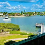 Luxury Waterfront Views - Heated Pool - 1400Sf Duplex - Minutes To The Beach