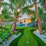 The 19Th Hole