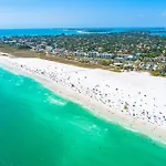 Palm Island Canal Home - 4 Br