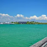 A Few Steps From The Beach With Community Pool