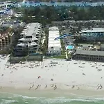 Beachfront Getaway In Siesta Key