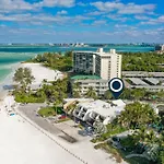 Parrot Beach Cottages Suite #2