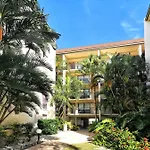 Two-Level, Heated Pool, Trolley To Beach & Village