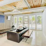 Zachs Siesta Key Beach House Pet Friendly
