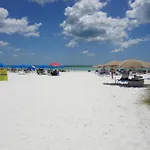The Capri At Siesta