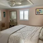 Island House Beach Resort 40B
