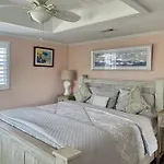 Island House Beach Resort 40B