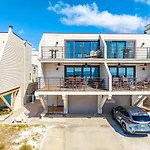 Fanta-Sea | 53 Beach Road