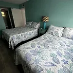 Full Beachfront. Gulf View,Sunsets,Pool,Chairs