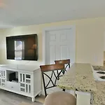 Ideal Beach Cottage Steps To Siesta Beach And Village Shops And Restaurants