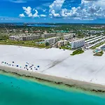 Jamaica Royale Beachfront Tower