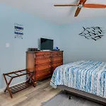 Beachfront Siesta Key Condo With Pool Access!