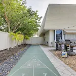 Beachfront Siesta Key Condo With Pool Access!