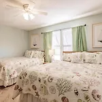 1081 Pd Unwind In Our Spacious Townhome Oasis