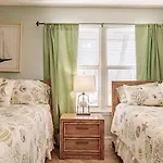 1081 Pd Unwind In Our Spacious Townhome Oasis