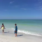 Newly Remodeled 8-Steps To Sand Path Of Beach!