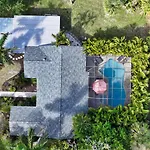 The Palms Cottage - 325