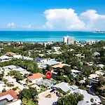 Luxe Siesta Key Home Pool Hot Tub Near Beach