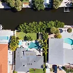 Luxe Siesta Key Home Pool Hot Tub Near Beach