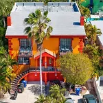 Siesta Key Village, Townhouse, Heated Pool, Beach Walkable