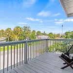 Palm Shade Cottage - 606A