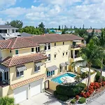 Monarch Villa - 5542 W