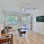 Siesta Heron Suites & Villas