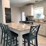 Sandy Seahorse Cottage
