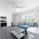 Gulf Holiday By Beachside Management