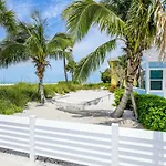 A House On Siesta Beach By Beachside Management
