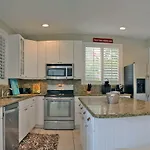 Central - Edgemere 738