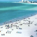 Beachfront Penthouse - Expansive Gulf View From Every Room! Wifi, Screened Lanai