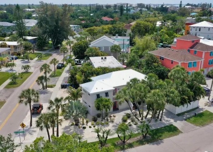 Canal Upper-Gorgeous 3 Bed 3 Bath Near Sk Village