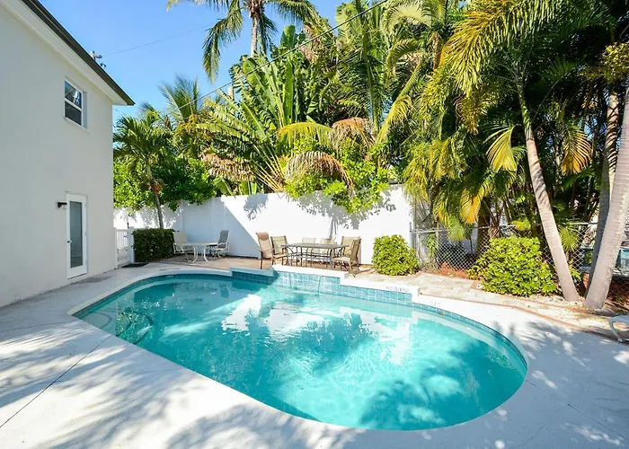 Canal 315 - Right In Siesta Key Village!