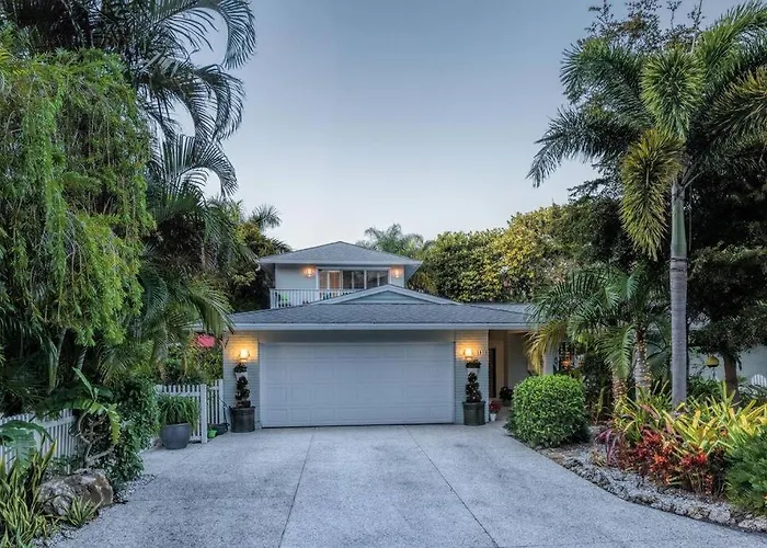 Get Lost In The Intoxicating Relaxation Of Siesta Key, In This Luxurious Private Home.