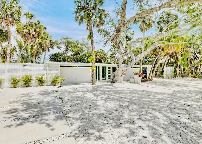 Zachs Siesta Key Beach House Pet Friendly