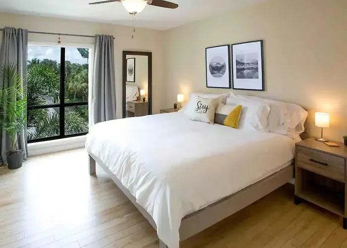 Stroll To Siesta Beach From Serene Condo +