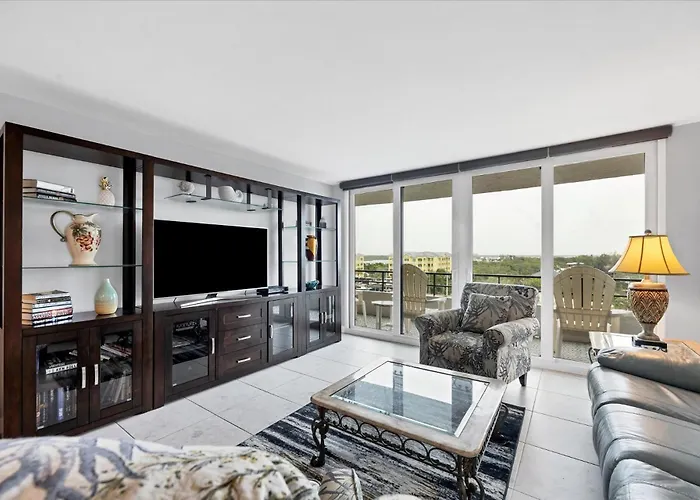 Anchorage Resort 8Th Floor Condo In Siesta Key With Private Beach Access Pool Boat Dock 0894