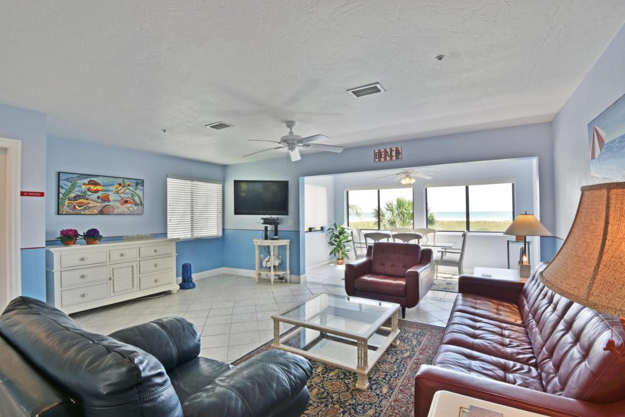 Front And Walking Distance To Village *