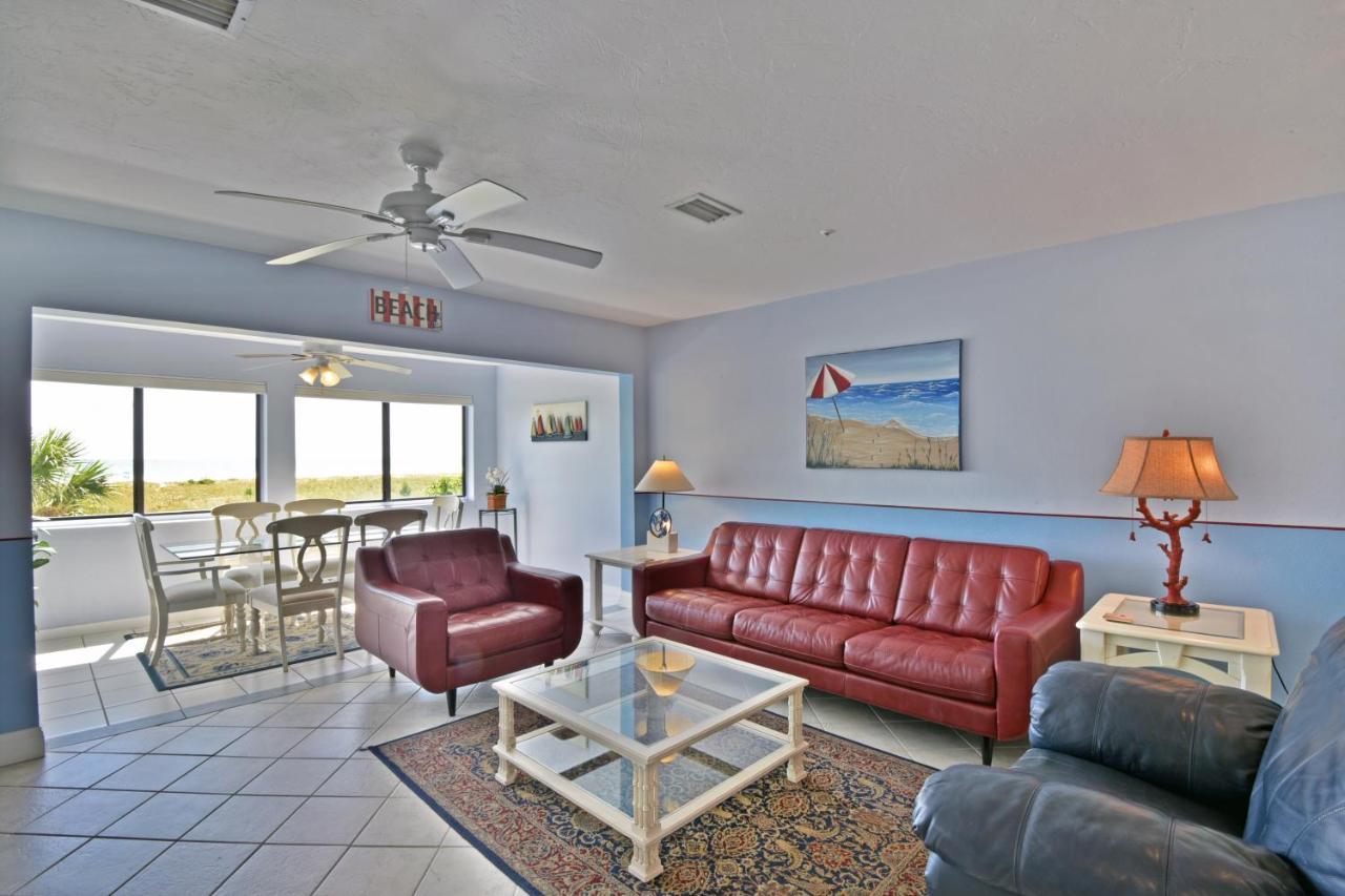 Front And Walking Distance To Village Siesta Key